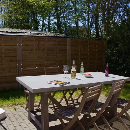 Inselblume 28 - Mit Garten In Holiday home *