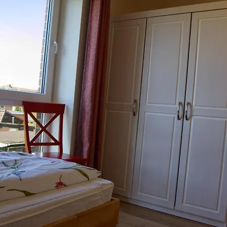 Holiday home Inselblume 28 - Mit Garten In *