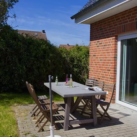 Inselblume 28 - Mit Garten In Holiday home