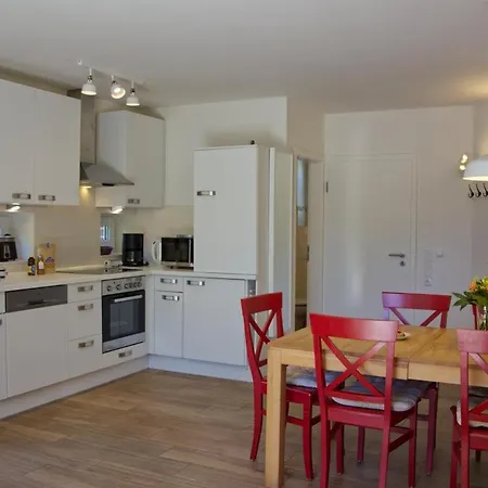 Holiday home Inselblume 28 - Mit Garten In