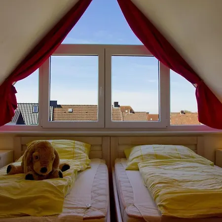 Inselblume 28 - Mit Garten In Tatil Evi Burg auf Fehmarn