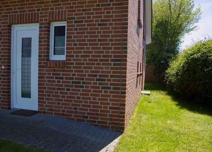 Inselblume 28 - Mit Garten In *